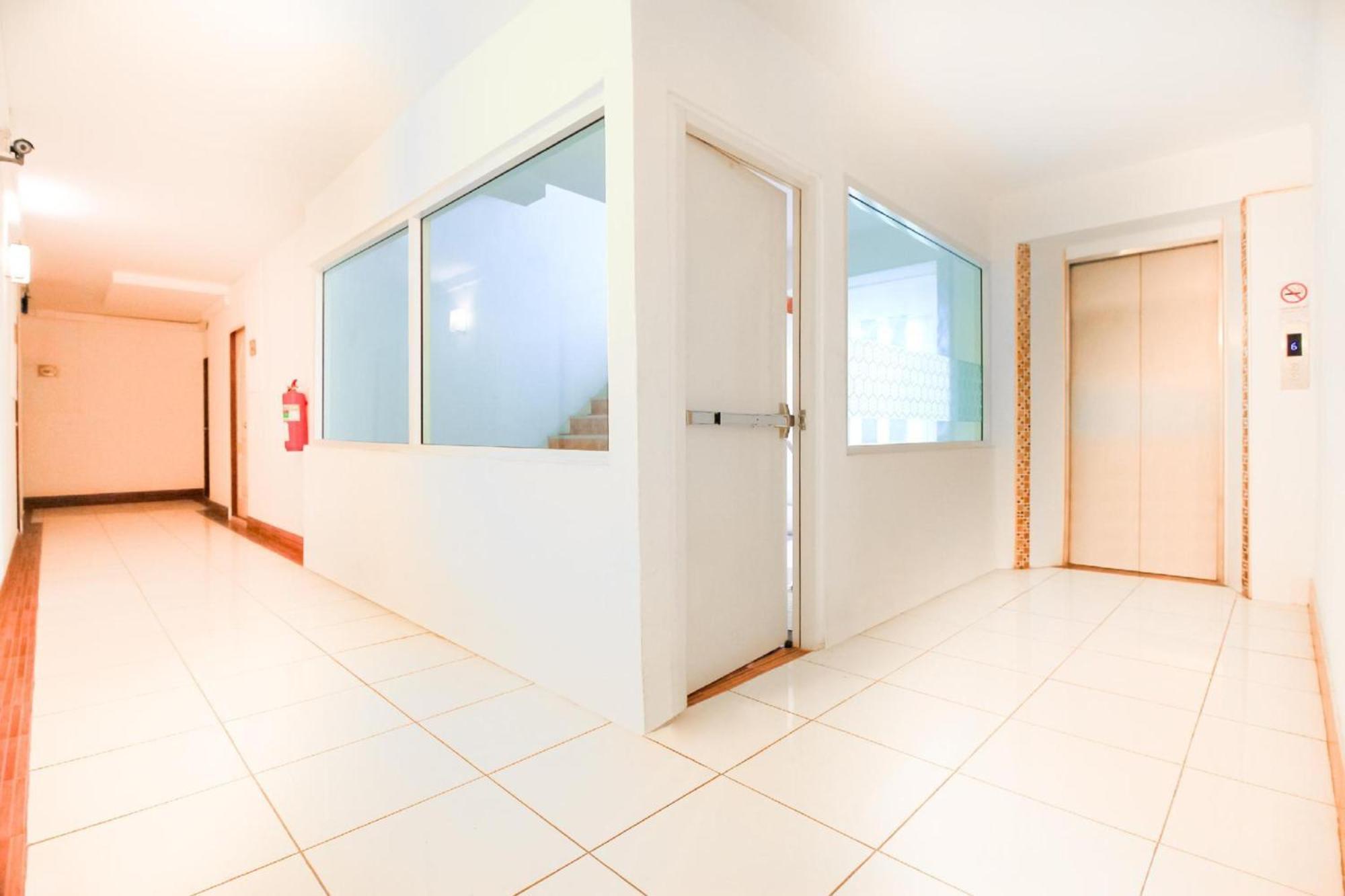 Capital O 411 Grandview Condo 15 Bangkok Luaran gambar